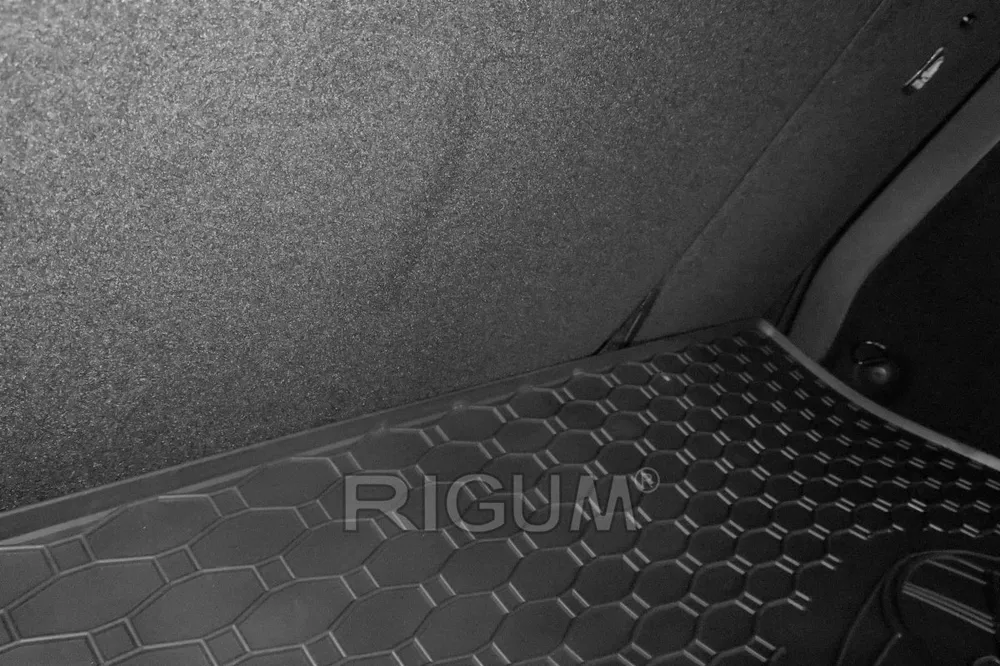 Bagasjeromsmatte Fiat Tipo Hatchback (2016-) – Luktfrie Gummi | Rigum