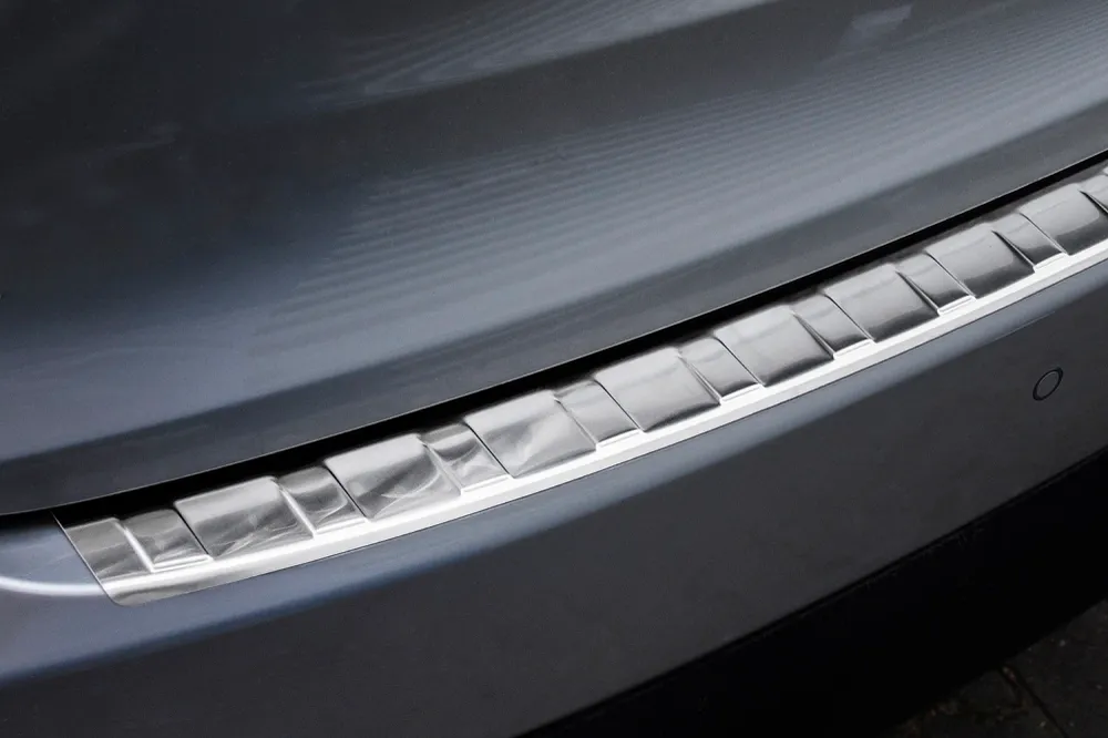 Bakfangerbeskytter Lexus NX I (2014-2021) – rustfritt stål | Avisa