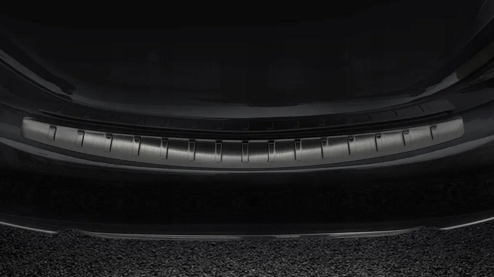 Bakfangerbeskytter Mercedes C (W205) Sedan / Black Edition (2014-2021) – rustfritt stål | Avisa