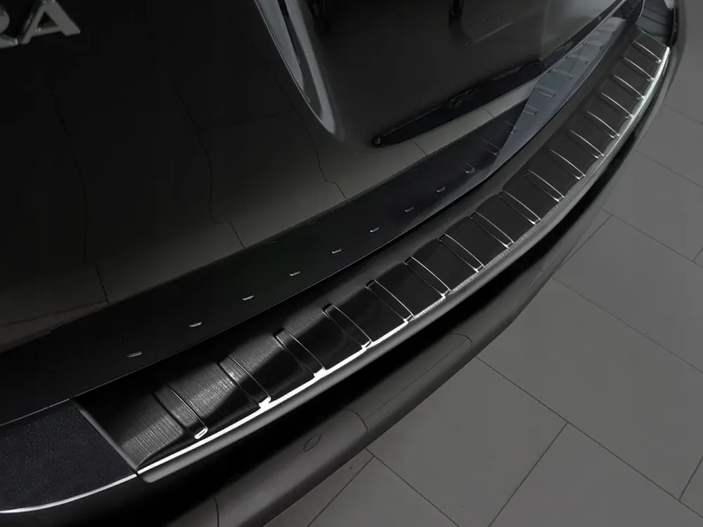 Bakfangerbeskytter Opel Zafira C (2012-2019) – Rustfritt stål | Avisa