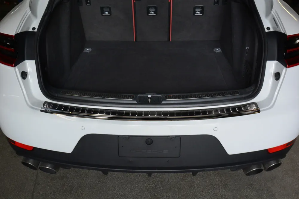 Bakfangerbeskytter Porsche Macan I (95B) (2014-2024) – svart stål med kant | Avisa
