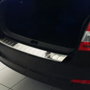 Bakfangerbeskytter Skoda Octavia III (2012-2020) – Rustfritt stål | Avisa