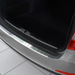 Bakfangerbeskytter Skoda Superb II Facelift Stasjonsvogn (2013-2015) – Rustfritt stål | Avisa