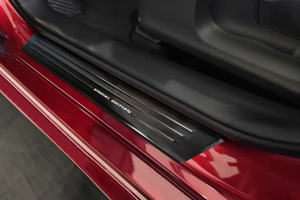 Dørbeskytter Toyota Yaris IV (2020-) – Rustfritt stål | Avisa