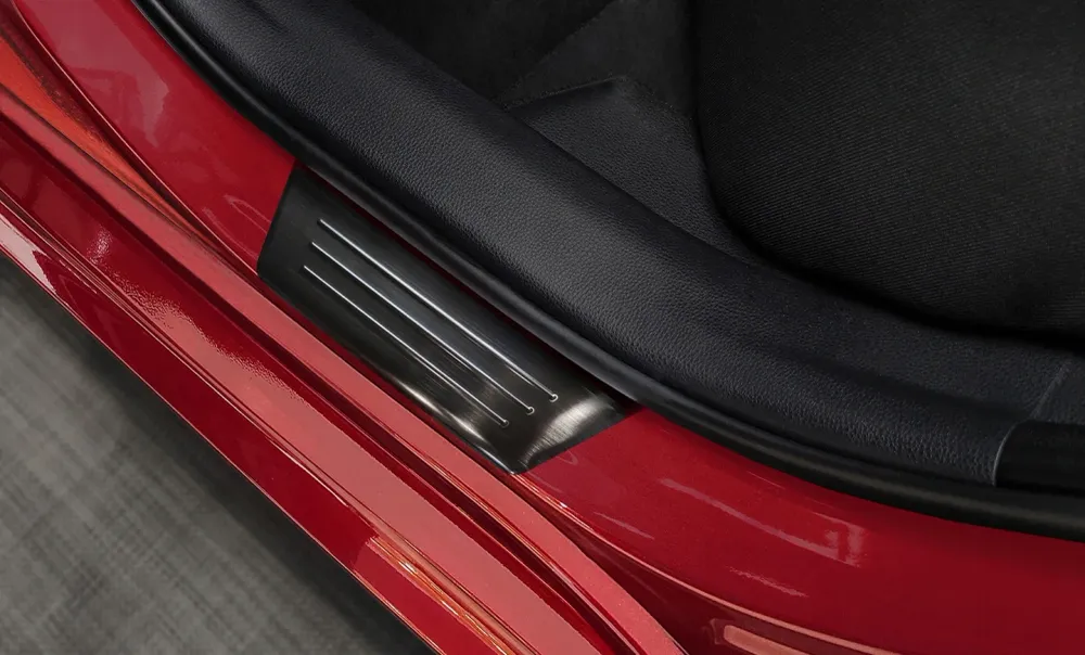 Dørbeskytter Toyota Yaris IV (2020-) – Rustfritt stål | Avisa