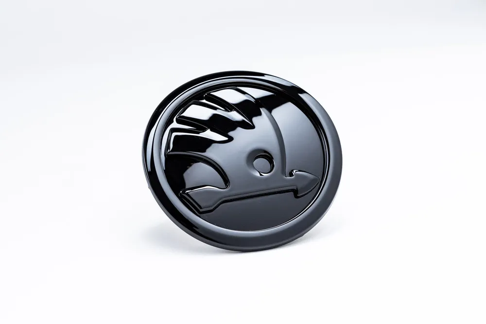 Emblem Skoda Octavia IV > Monte Carlo Panser Glossy Black | Vag