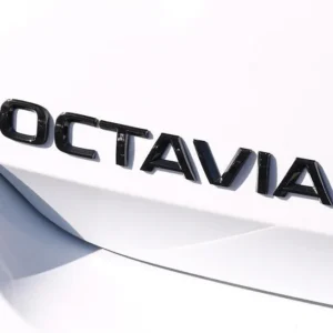 Emblem Skoda Octavia IV > Piano Bakluke Glossy Black | Vag