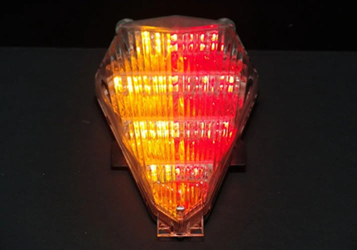 Integrert LED-baklys Yamaha YZF 600 R6 (06-2012) 2 Farge generisk