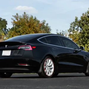 Skvettlapp Tesla Model 3 / sett 4 stk. (2017-2023) – (PU) polyuretan + ABS Automotive