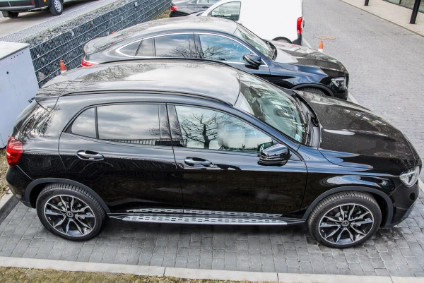 Stigtrinn Mercedes GLA (X156) Ventshield (2013-2019)